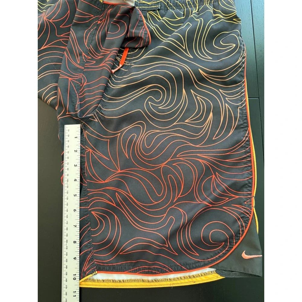 Nike Flame Swim Trunk Mens M Black/ Orange Mesh-Lined‎ Board Short Resortwear